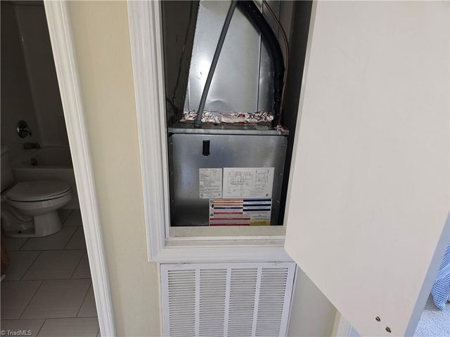 2207 Lambeth Farm Lane, Kernersville, NC 27284