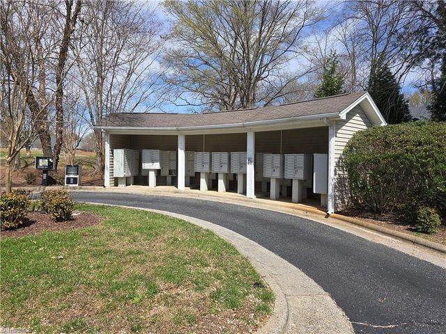 2207 Lambeth Farm Lane, Kernersville, NC 27284