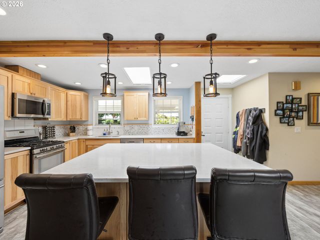 18035 BODLEY Ct, Sandy, OR 97055