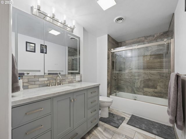 18035 BODLEY Ct, Sandy, OR 97055