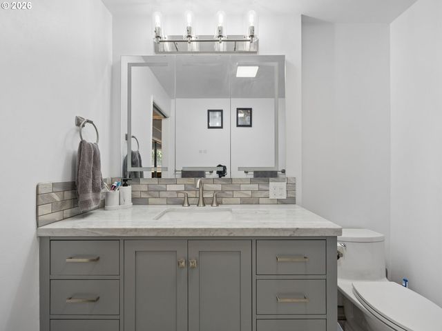 18035 BODLEY Ct, Sandy, OR 97055