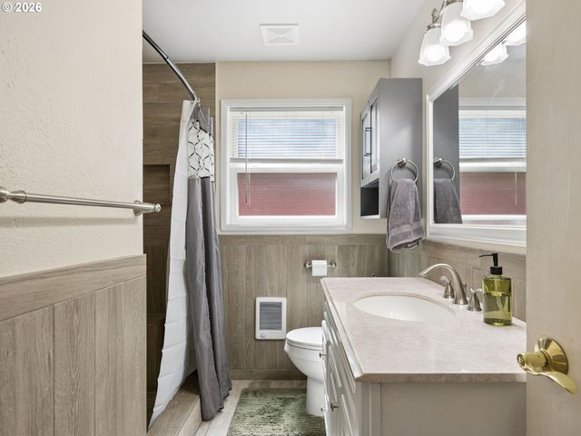 18035 BODLEY Ct, Sandy, OR 97055