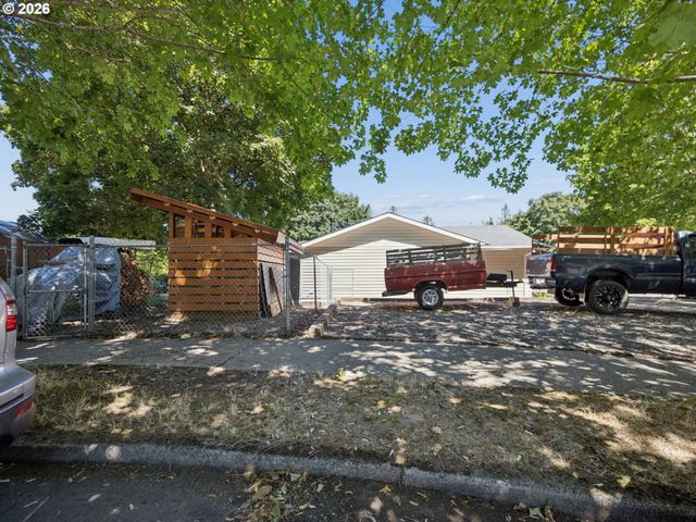 18035 BODLEY Ct, Sandy, OR 97055