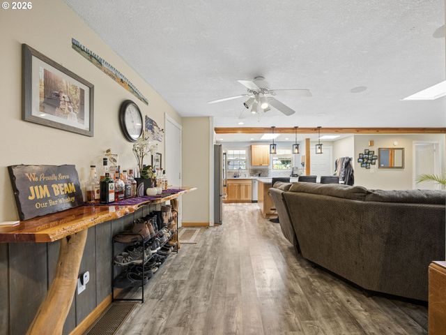 18035 BODLEY Ct, Sandy, OR 97055