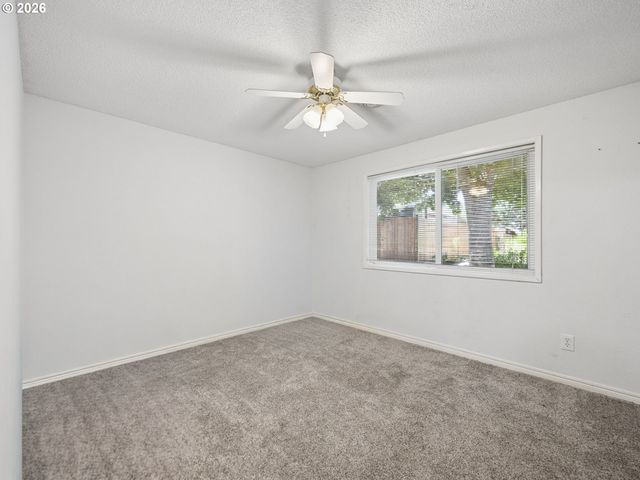18035 BODLEY Ct, Sandy, OR 97055