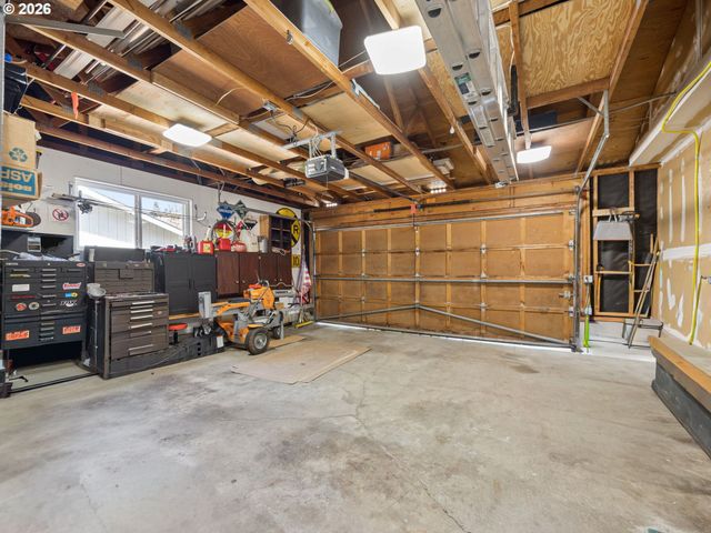 18035 BODLEY Ct, Sandy, OR 97055