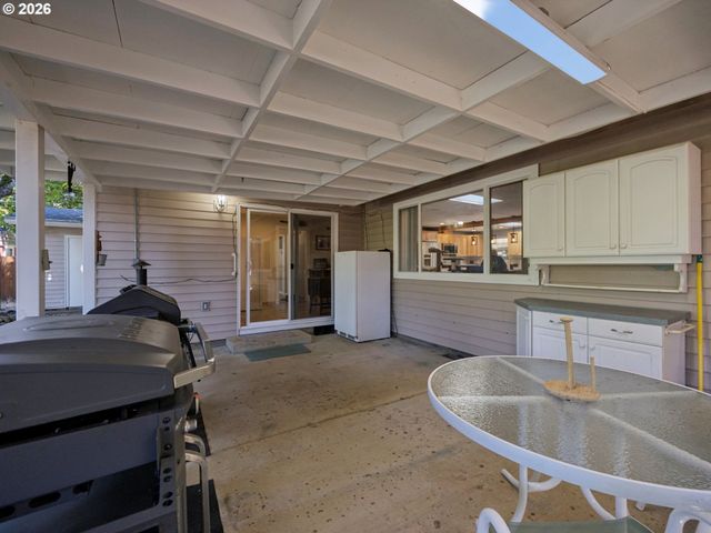 18035 BODLEY Ct, Sandy, OR 97055