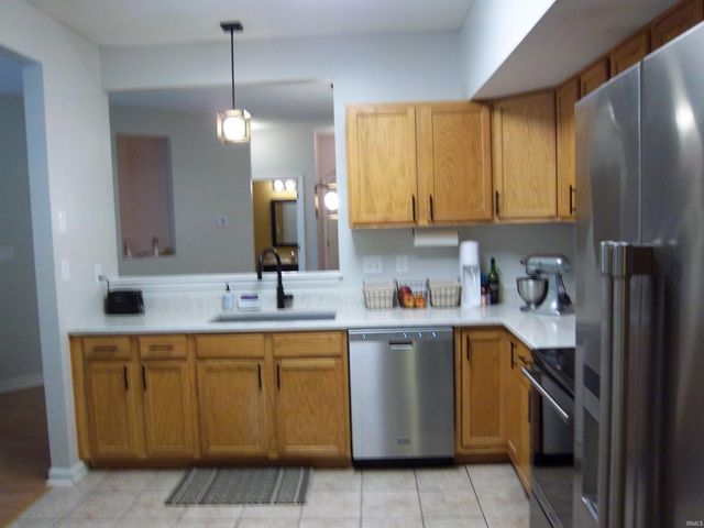 3707 E Barrington Drive D101, Bloomington, IN 47408