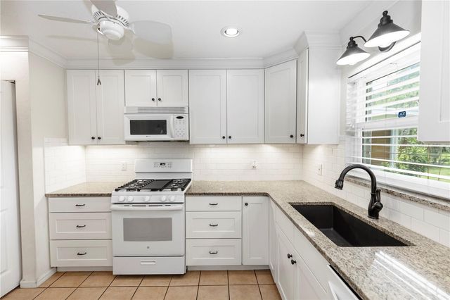 820 S HILL AVENUE 40, Deland, FL 32724