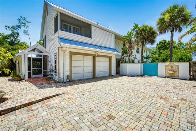 2727 66th ST SW, Naples, FL 34105