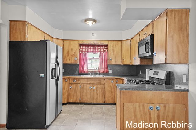 966 Roberts Street, Muskegon City, MI 49442