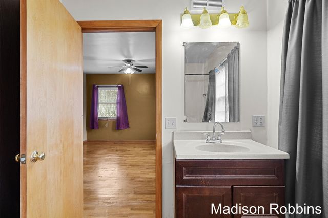 966 Roberts Street, Muskegon City, MI 49442