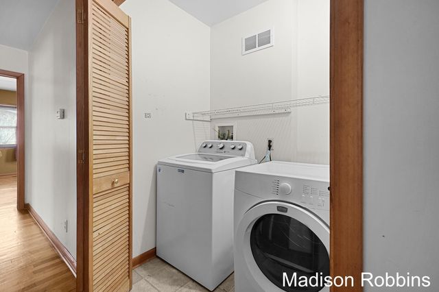 966 Roberts Street, Muskegon City, MI 49442