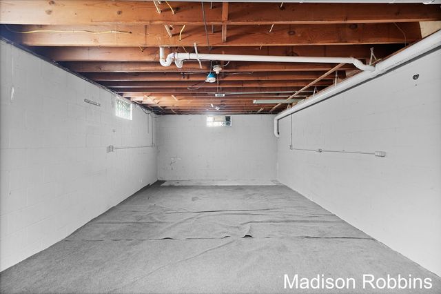 966 Roberts Street, Muskegon City, MI 49442