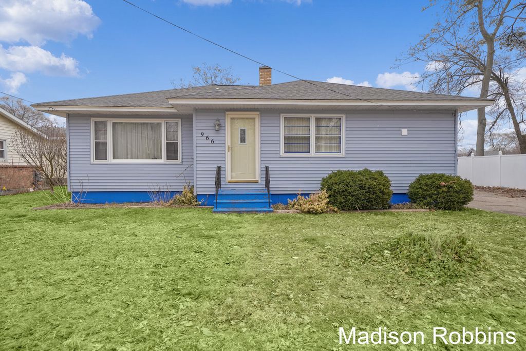 966 Roberts Street, Muskegon City, MI 49442