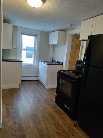 143 Chestnut St 1, Marlborough, MA 01752