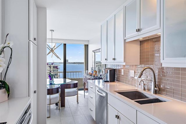 5510 N Ocean Drive 11b, Singer Island, FL 33404