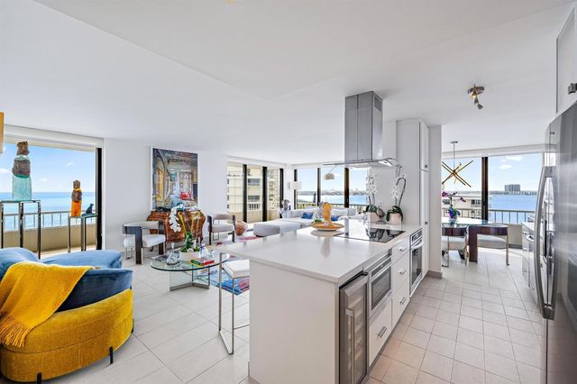 5510 N Ocean Drive 11b, Singer Island, FL 33404