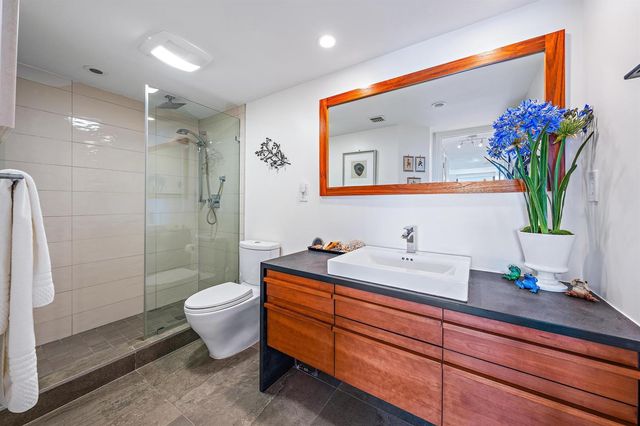 5510 N Ocean Drive 11b, Singer Island, FL 33404