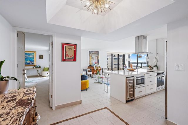5510 N Ocean Drive 11b, Singer Island, FL 33404