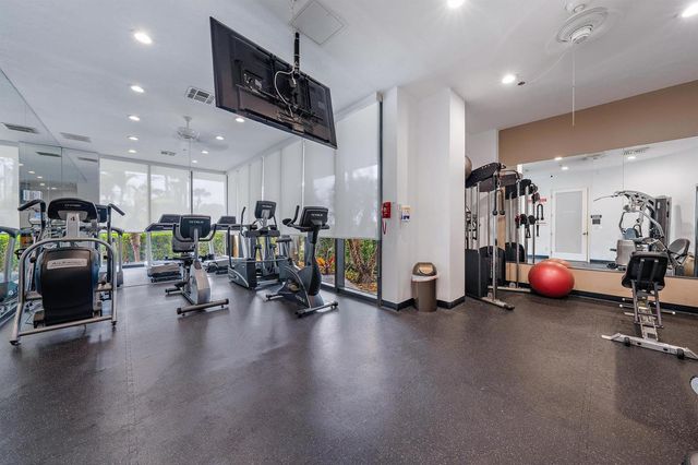 5510 N Ocean Drive 11b, Singer Island, FL 33404