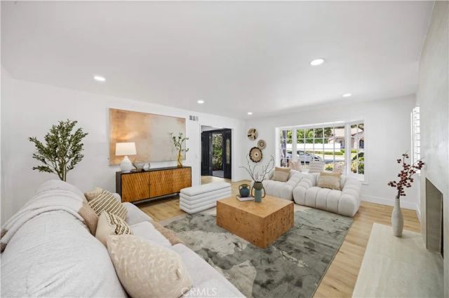 1908 Brentwood, Fullerton, CA 92831