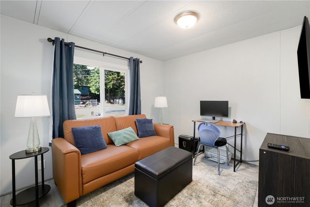 350 E Lakeshore Drive E, Shelton, WA 98584