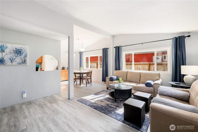 350 E Lakeshore Drive E, Shelton, WA 98584