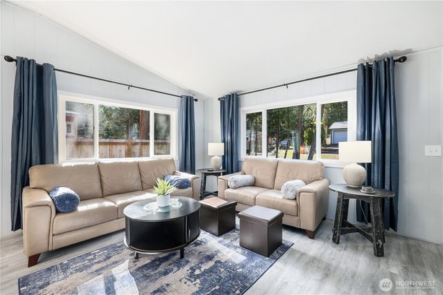 350 E Lakeshore Drive E, Shelton, WA 98584