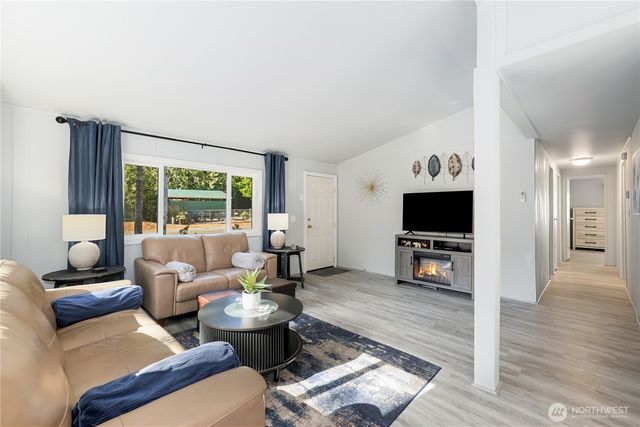 350 E Lakeshore Drive E, Shelton, WA 98584