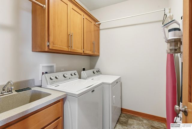 10602 S 212th Street, Gretna, NE 68028