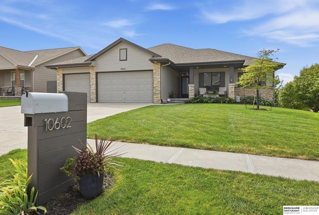 10602 S 212th Street, Gretna, NE 68028