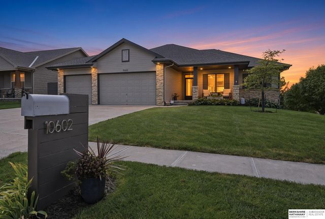 10602 S 212th Street, Gretna, NE 68028