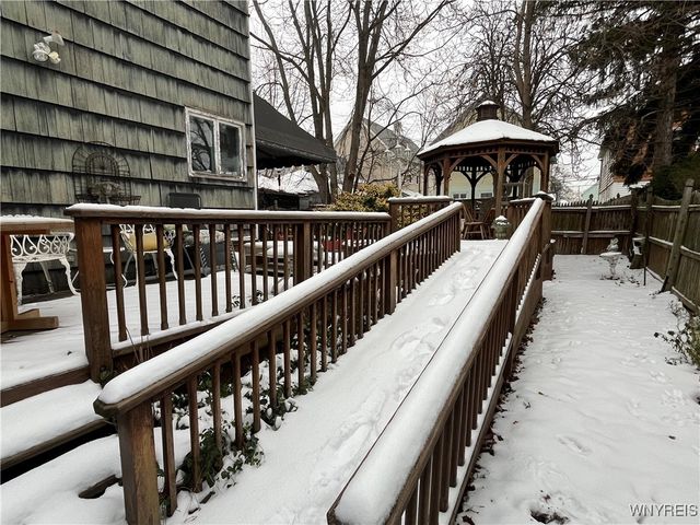 43 Sunset Street, Buffalo, NY 14207