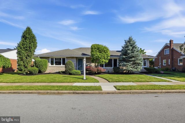 412 W CARACAS AVE, Hershey, PA 17033