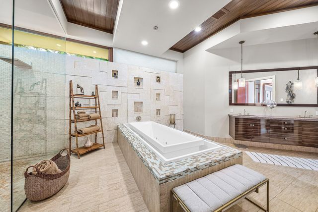 18163 SE Ridgeview Drive, Tequesta, FL 33469