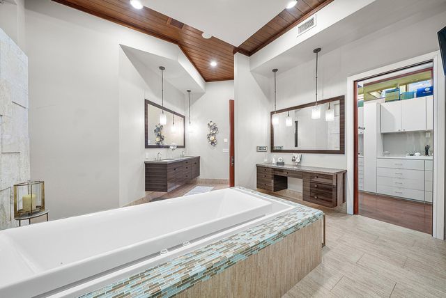 18163 SE Ridgeview Drive, Tequesta, FL 33469