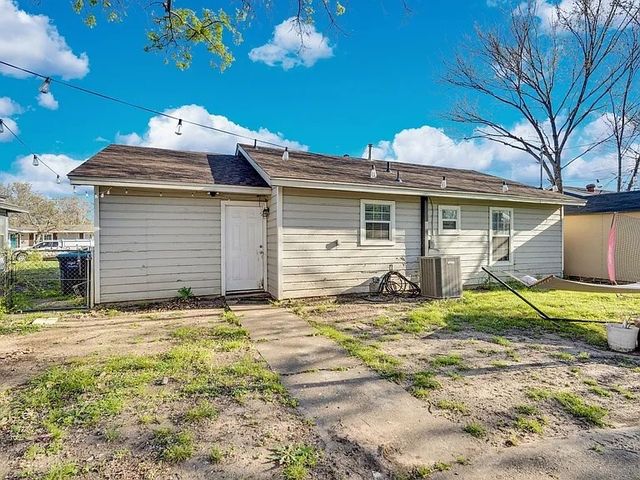 4208 Wiman Drive, Fort Worth, TX 76119