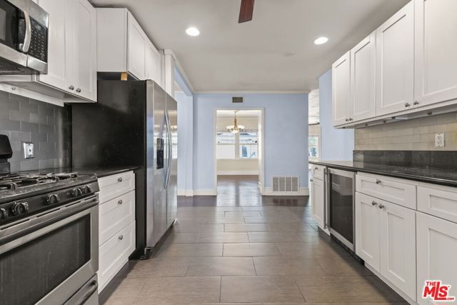 11641 Blythe Street, North Hollywood (los Angeles), CA 91605