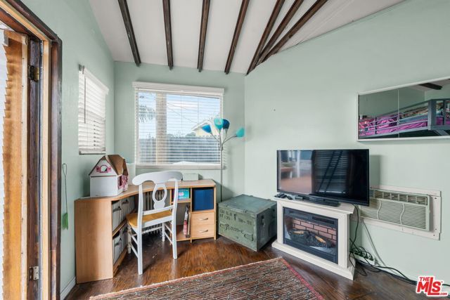11641 Blythe Street, North Hollywood (los Angeles), CA 91605