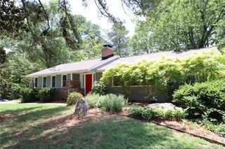 1009 Dogwood Lane, Raleigh, NC 27607