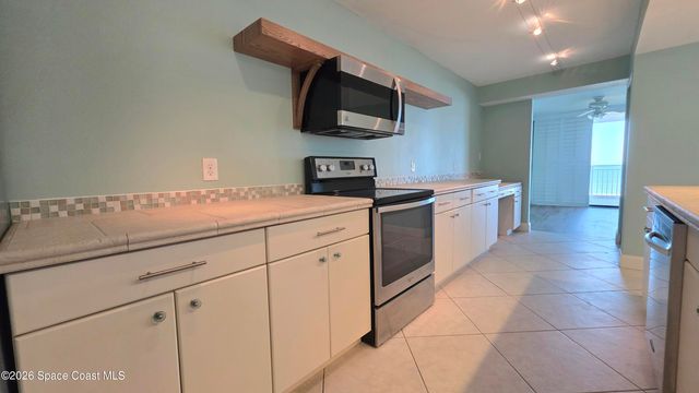 3223 S Atlantic Avenue 405, Cocoa Beach, FL 32931