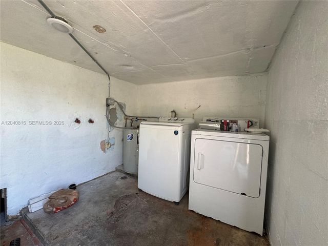 459 SE 3rd St, Hialeah, FL 33010