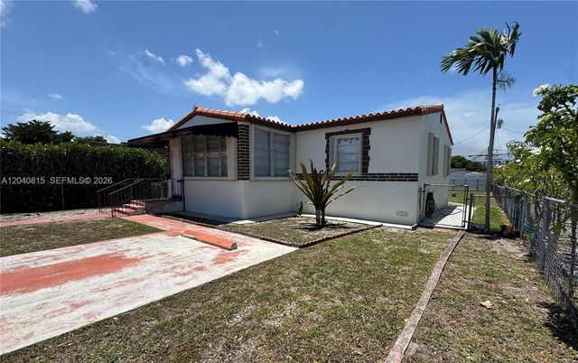 459 SE 3rd St, Hialeah, FL 33010