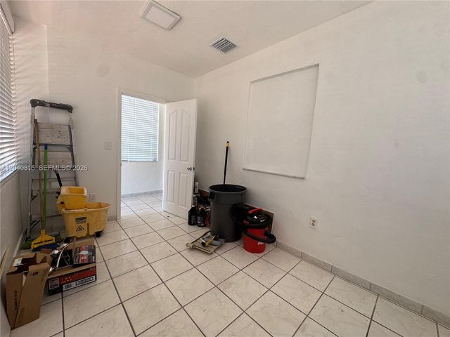 459 SE 3rd St, Hialeah, FL 33010