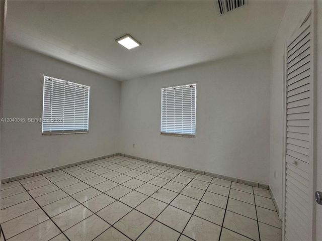 459 SE 3rd St, Hialeah, FL 33010