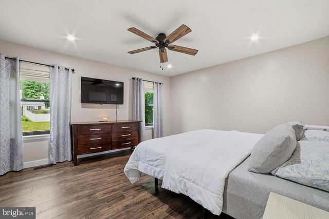 148 HAMPTON DR, Langhorne, PA 19047