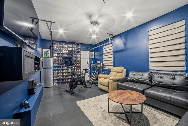 148 HAMPTON DR, Langhorne, PA 19047