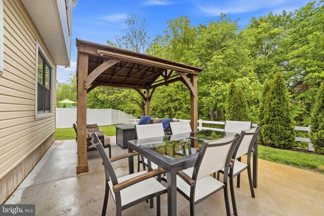 148 HAMPTON DR, Langhorne, PA 19047