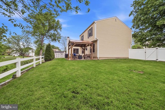 148 HAMPTON DR, Langhorne, PA 19047